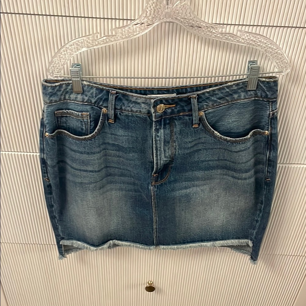 Good American NWOT Denim Blue Skirt w/ raw edges